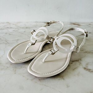 COACH Jeri Solid Chalk Leather Thong Sandal Logo Accent - US 6.5